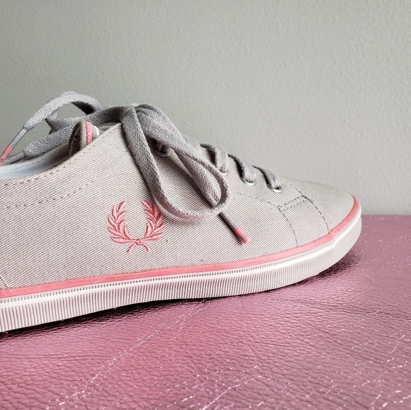 Brand New Fred Perry Sneakers - Picture 2 of 10